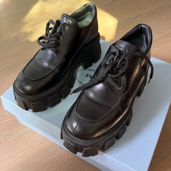 Prada monolith leather lace ups. Made in Italy. - Picture 1 of 11